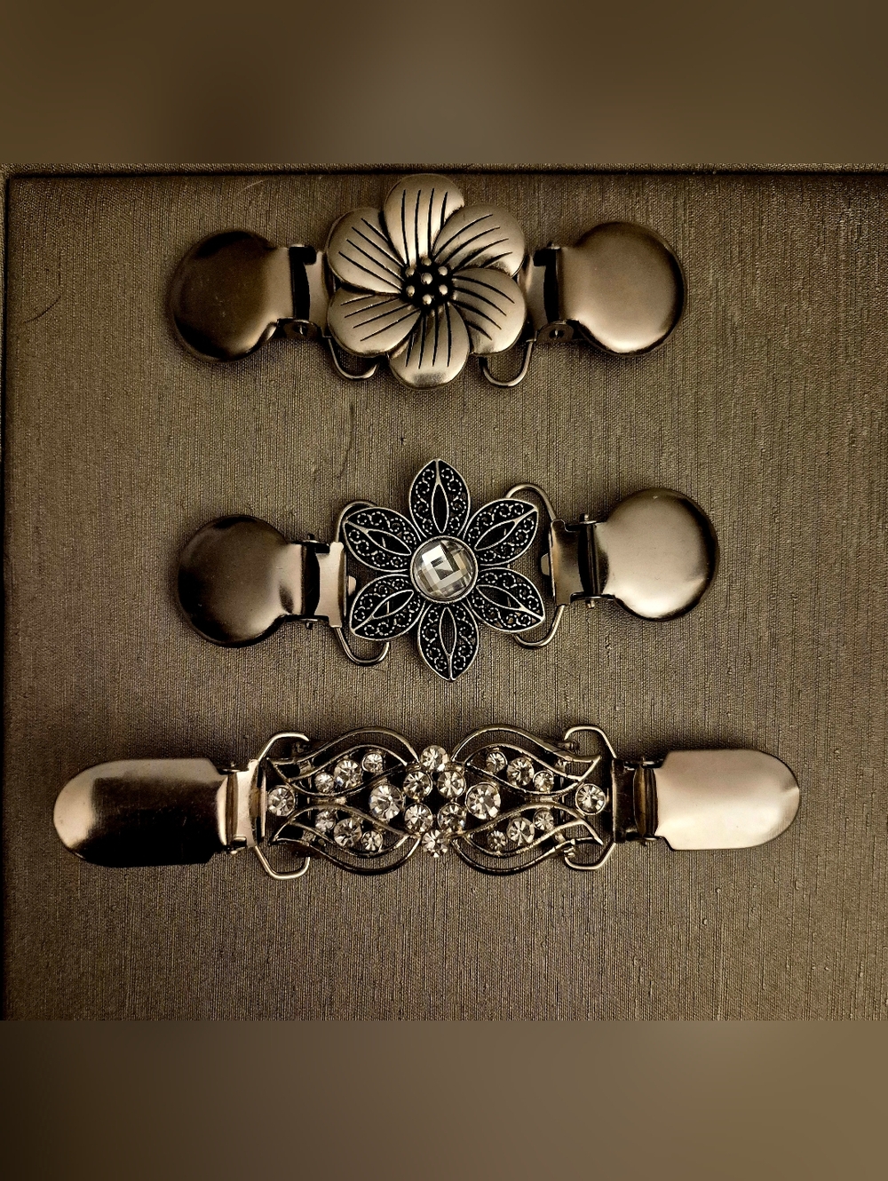 Vintage Style Sweater Clips Cardigan Clips Gaurds- Set of 3